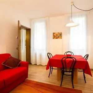 https://casa-lucatello-nel-cuore-di-venezia.hotelslidodijesolo.com